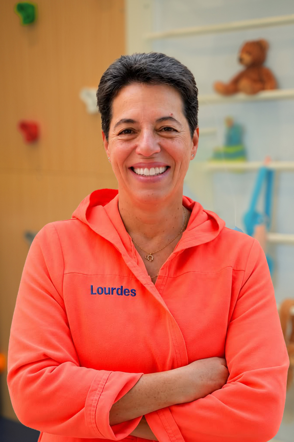 Dr. Lourdes Escobar